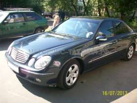 Взять напрокат автомобиль Mercedes E221, цвет темно-синий