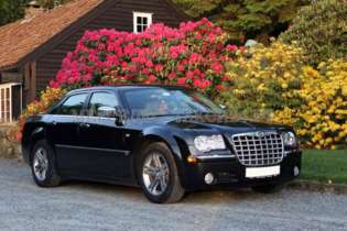 Аренда автомобиля Chrysler 300 рестайлинговый, цвет черный
