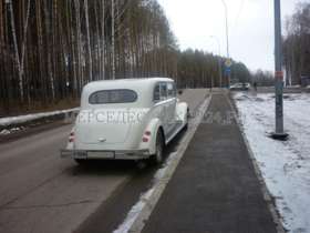 Прокат автомобиля Mercedes Ретро лимузин (Мерседес), цвет белый в Красноярске с водителем на свадьбу