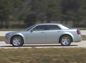 Аренда авто Chrysler 300, цвет серебро