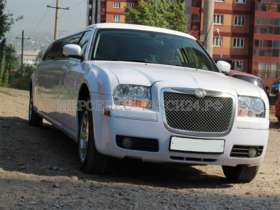 Аренда Chrysler 300C Лимузин Белый в Красноярске